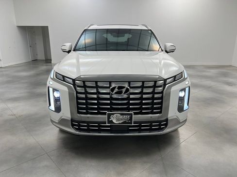Used 2024 Hyundai Palisade Calligraphy image 2