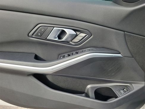 Used 2025 BMW 330i xDrive Sedan image 15