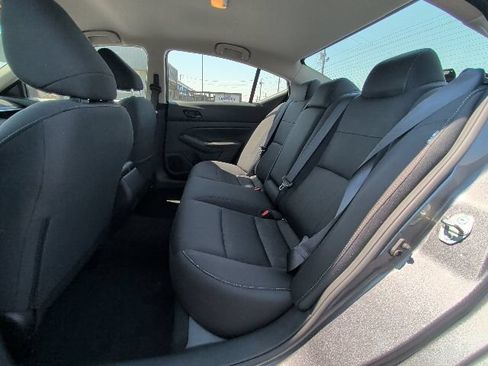 Used 2024 Nissan Altima 2.5 SV FWD image 10