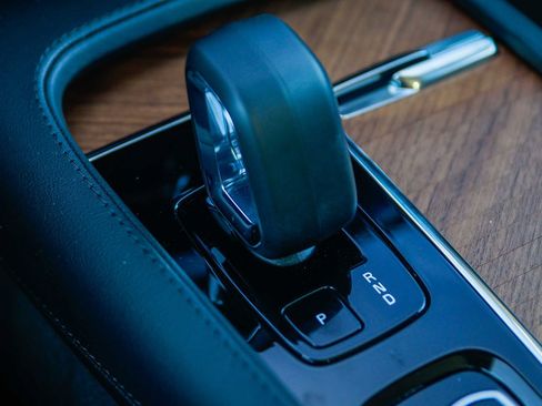 Used 2023 Volvo XC90 B6 Core w/ Climate Package image 25