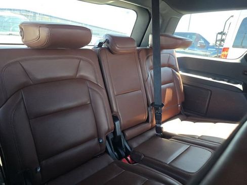 Used 2025 Lincoln Navigator Reserve AWD/4WD image 12