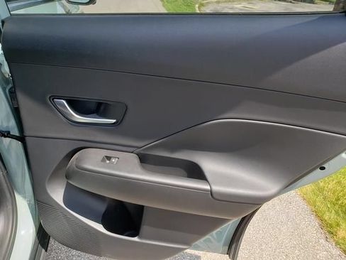 Used 2024 Hyundai Kona Limited AWD/4WD image 21