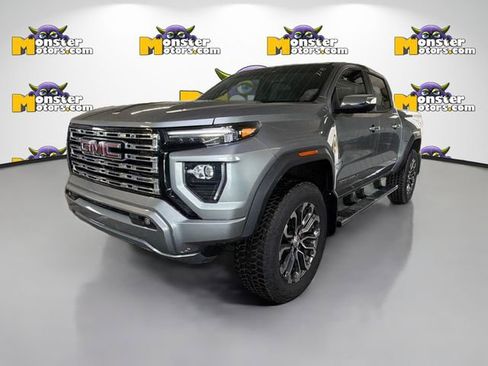 Used 2025 GMC Canyon Denali image 1