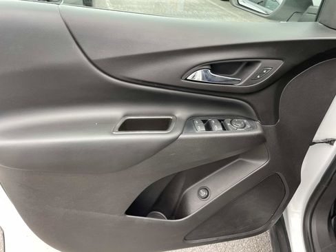 Used 2019 Chevrolet Equinox LT FWD image 15