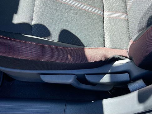 New 2025 Nissan Versa SR w/ Trunk Package image 19