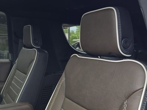 New 2026 GMC Yukon XL Denali Ultimate w/ LPO, Floor Liner Package AWD/4WD image 19