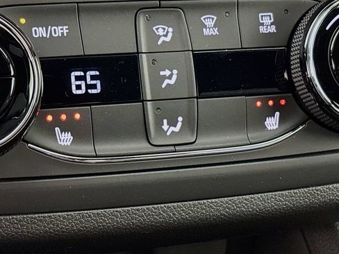 New 2026 Buick Envista Sport Touring w/ Convenience I Package FWD image 19