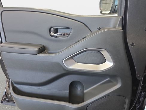 New 2026 Nissan Frontier SV w/ All-Weather Content Package AWD/4WD image 25