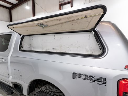 Used 2024 Ford F250 Lariat w/ Black Appearance Package AWD/4WD image 12