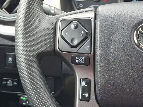 Used 2023 Toyota Tacoma TRD Off-Road image 19