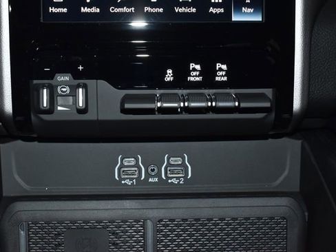 New 2026 RAM 1500 Big Horn AWD/4WD image 18