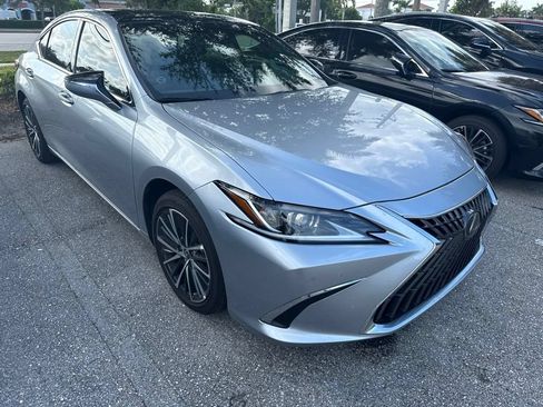 Used 2025 Lexus ES 350 w/ Premium Package FWD image 1
