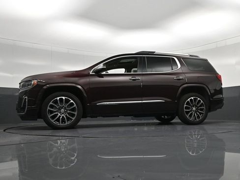 Used 2020 GMC Acadia Denali w/ Technology Package FWD image 31
