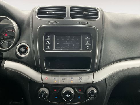 Used 2018 Dodge Journey SE w/ Popular Equipment Group image 13
