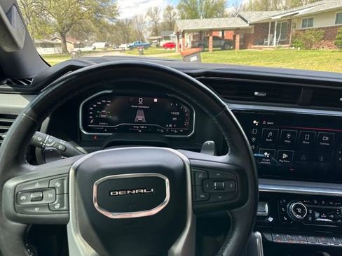 Used 2022 GMC Sierra 1500 Denali w/ Technology Package image 3