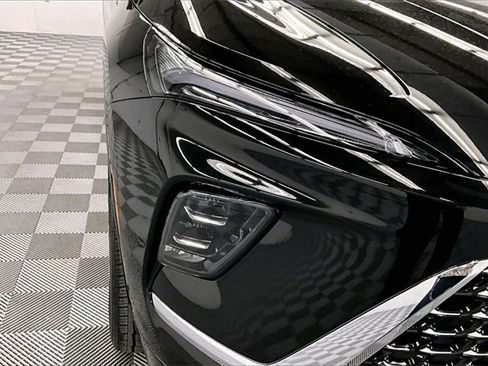 Used 2025 Buick Enclave Avenir w/ Super Cruise Package image 32