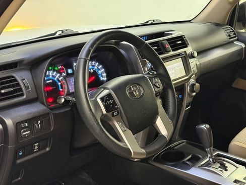 Used 2016 Toyota 4Runner SR5 RWD image 22