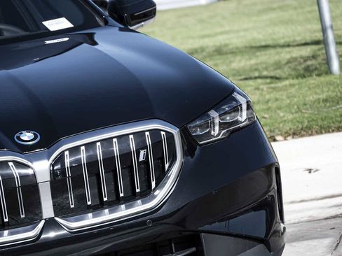 Used 2026 BMW i5 eDrive40 image 6