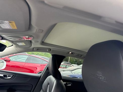 Used 2019 Volvo XC60 T5 Inscription w/ Protection Package Premier FWD image 4