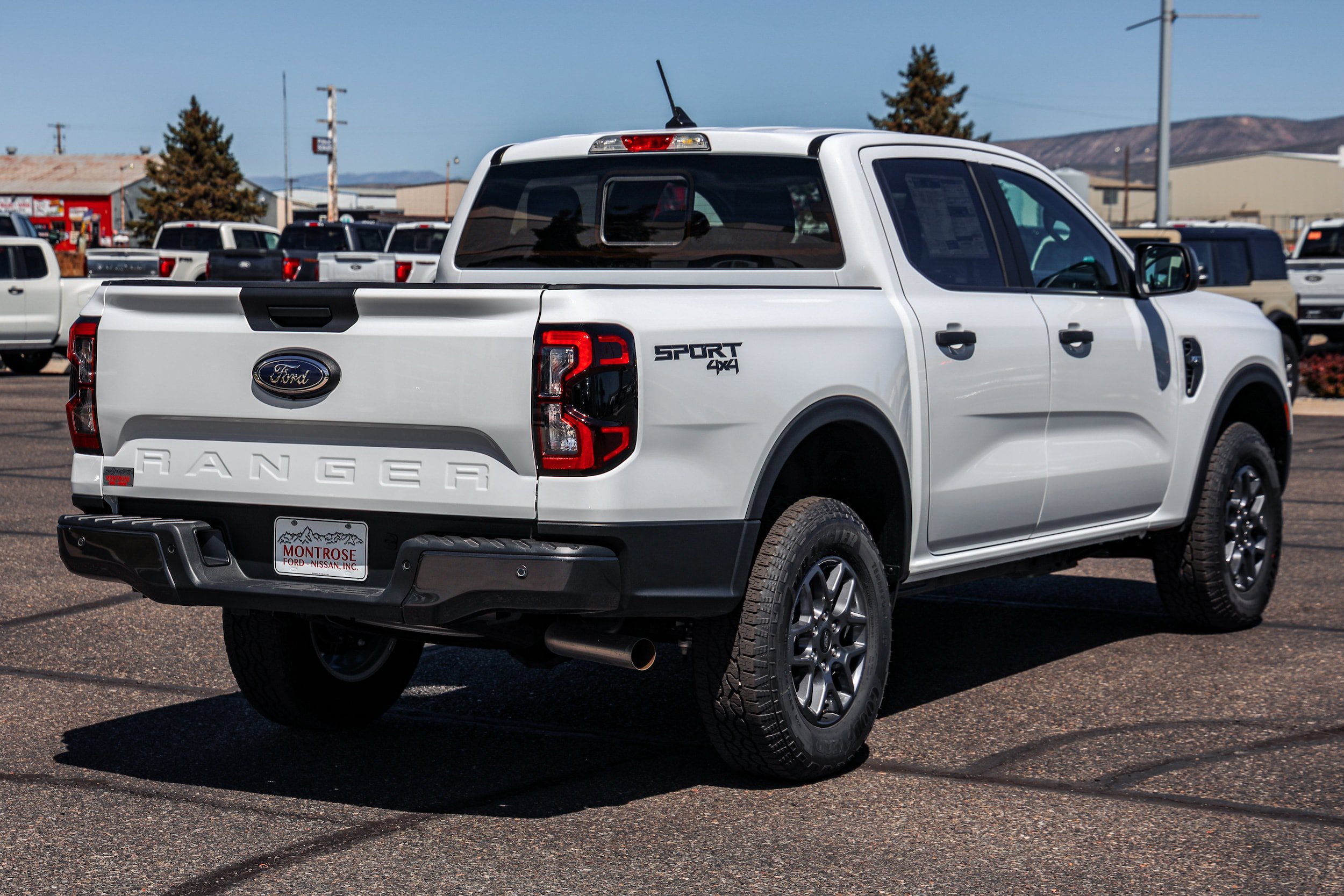 New 2026 Ford Ranger XLT w/ Equipment Group 301A High AWD/4WD image 4