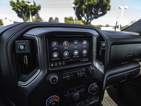 Used 2021 Chevrolet Silverado 2500 LT w/ Midnight Edition AWD/4WD image 7