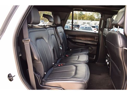 Used 2020 Ford Expedition Limited image 31