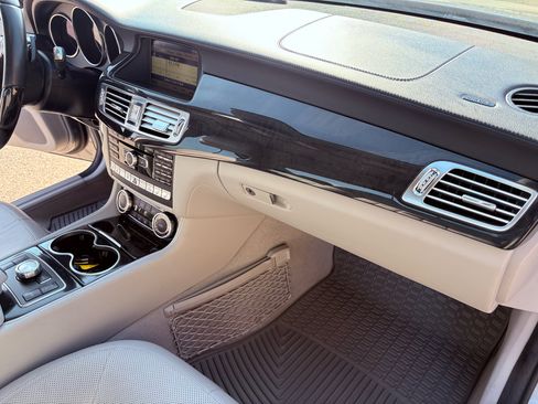 Used 2012 Mercedes-Benz CLS 550 CLS550 image 31