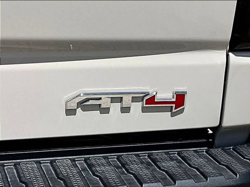 New 2026 GMC Sierra 1500 AT4 w/ AT4 Premium Package AWD/4WD image 9