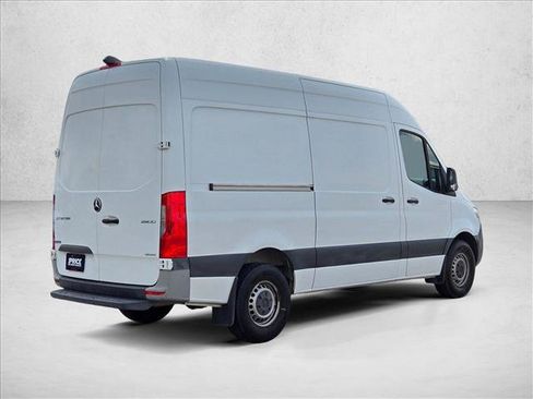 Used 2021 Mercedes-Benz Sprinter 2500 image 5