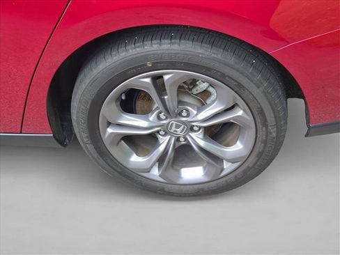 Used 2024 Honda Accord EX image 9