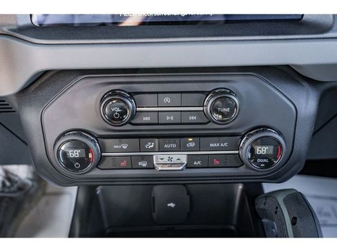 Used 2024 Ford Bronco Everglades image 16