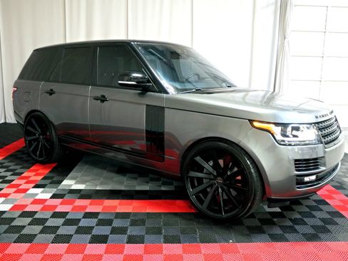 Used 2017 Land Rover Range Rover Supercharged AWD/4WD image 6