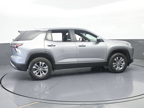 Used 2026 Chevrolet Equinox LT FWD image 7