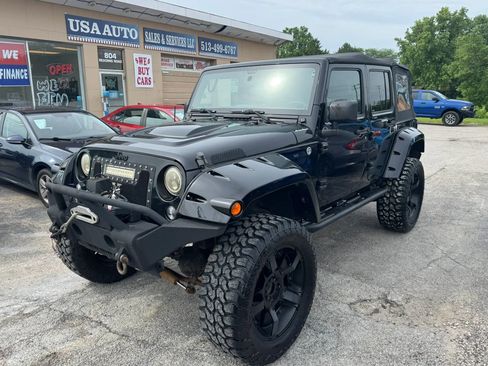 Used 2015 Jeep Wrangler Unlimited Sport AWD/4WD image 2