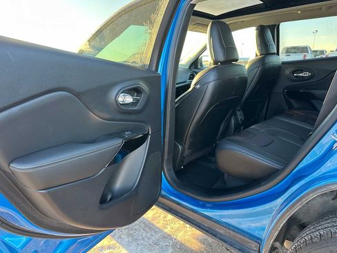 Used 2023 Jeep Cherokee Altitude Lux w/ Lux Elite Package image 16