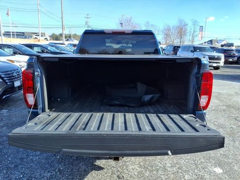 Used 2019 GMC Sierra 1500 Elevation w/ Elevation Value Package image 6