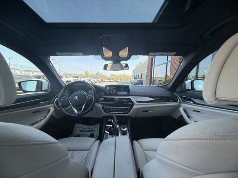 Used 2019 BMW 540i xDrive AWD/4WD image 16