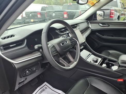 Certified 2023 Jeep Grand Cherokee Limited AWD/4WD image 16