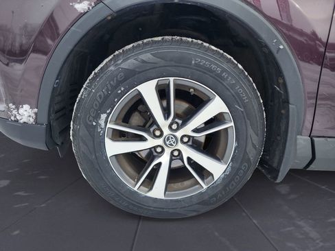 Used 2018 Toyota RAV4 XLE image 14