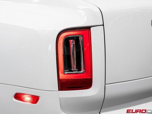 Used 2022 Rolls-Royce Cullinan image 19