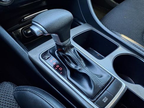 Used 2019 Kia Optima S w/ S Panoramic Sunroof Package image 12