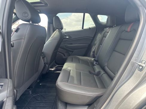 Used 2025 Chevrolet Trax RS w/ Sunroof Package FWD image 15