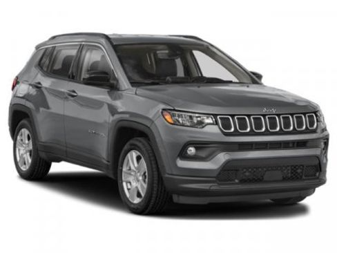 Used 2022 Jeep Compass Latitude FWD image 9