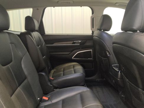 Used 2021 Kia Telluride EX w/ EX Premium Package FWD image 19