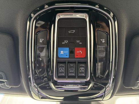 Used 2024 Jeep Grand Cherokee Overland w/ Trailer Tow Package image 37