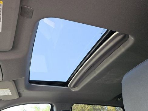 Used 2022 GMC Sierra 1500 Elevation w/ Elevation Premium Package image 18