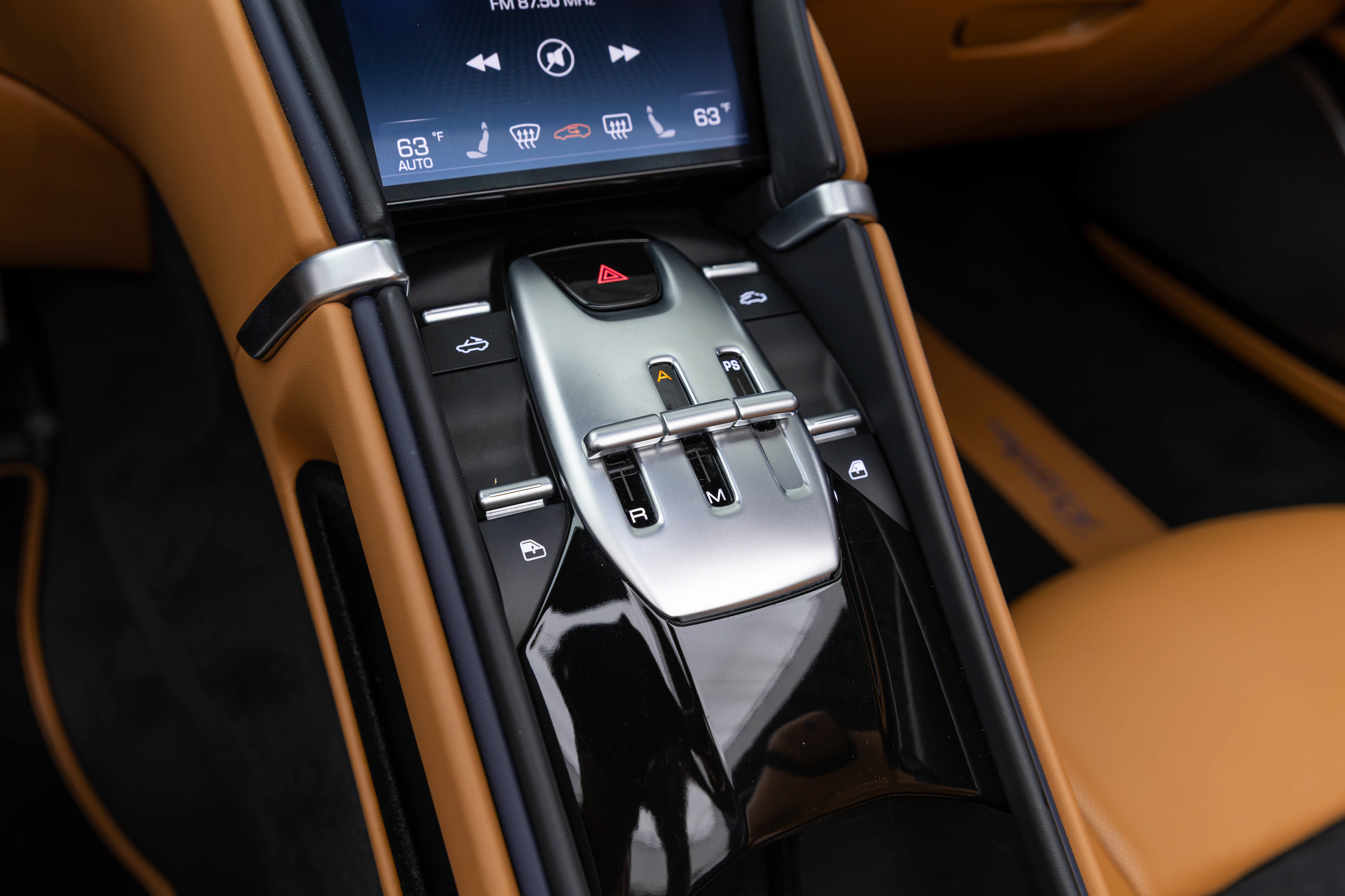 Used 2025 Ferrari Roma Spider RWD image 6