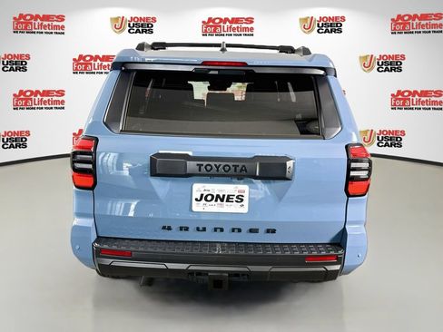 Used 2025 Toyota 4Runner TRD Off-Road Premium AWD/4WD image 18