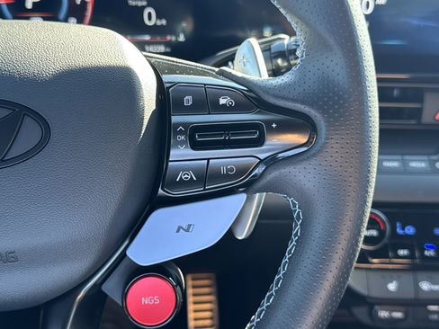 Used 2025 Hyundai Elantra N image 15