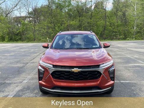Certified 2024 Chevrolet Trax LT w/ Driver Confidence Package FWD image 9